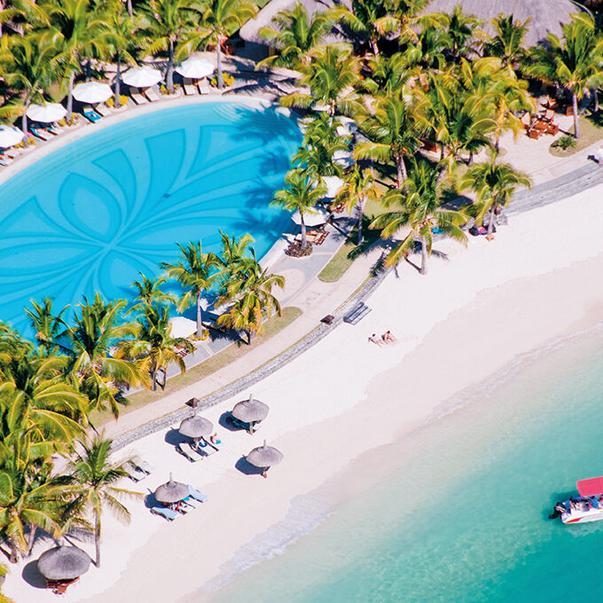 Adamah Fine Arts  Gallery Adamah Fine Arts  Paradis Beachcomber Golf Resort &amp; Spa